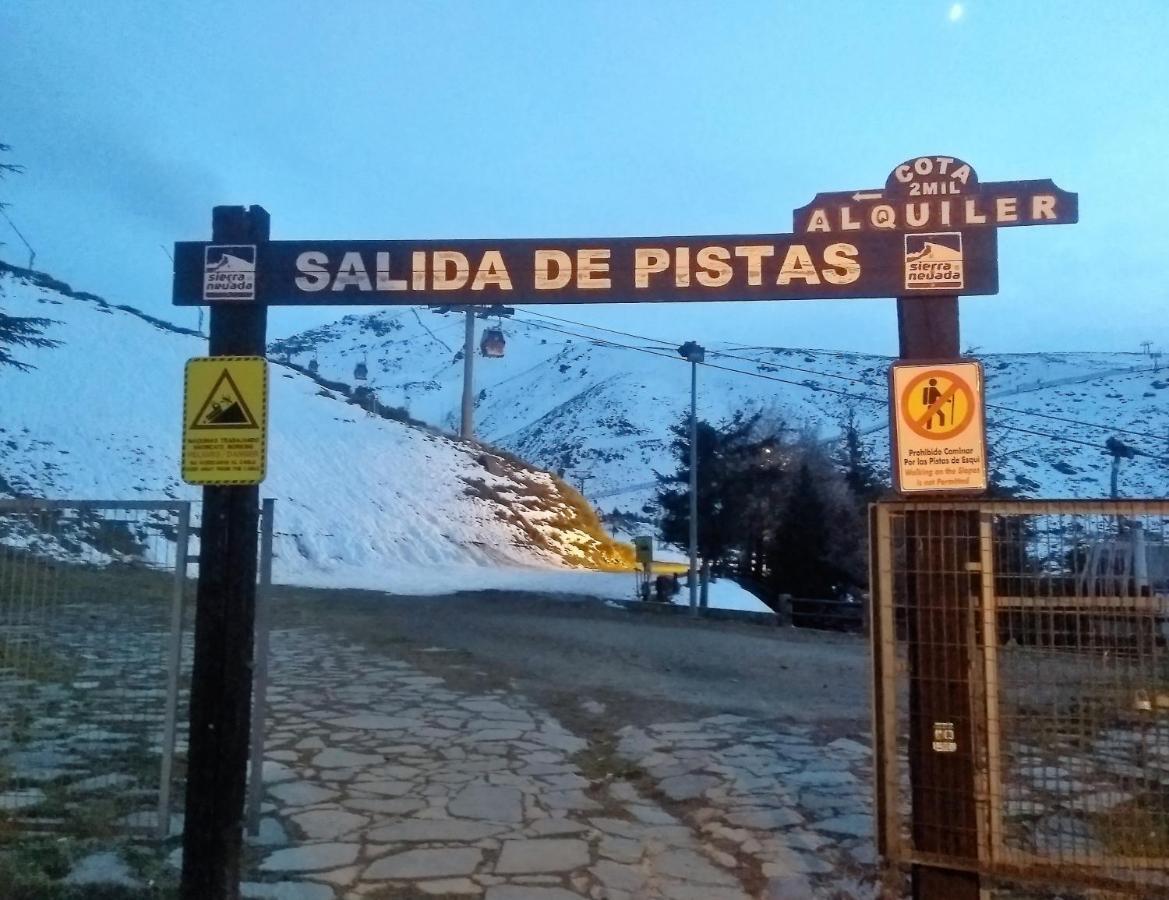 Ski Plaza Sierra Nevada & Zona Baja מראה חיצוני תמונה